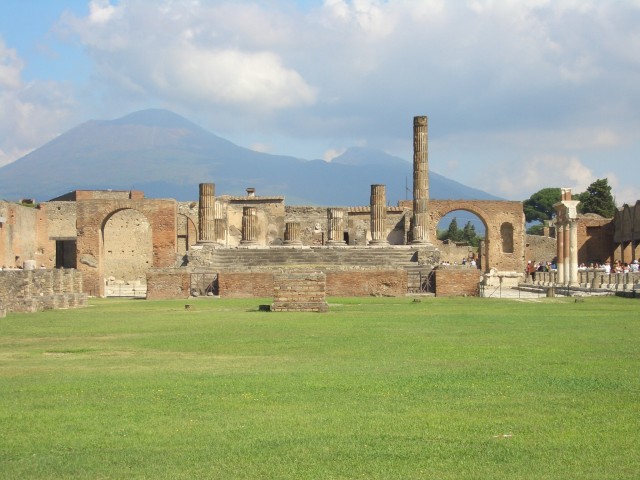 pompeii ruins